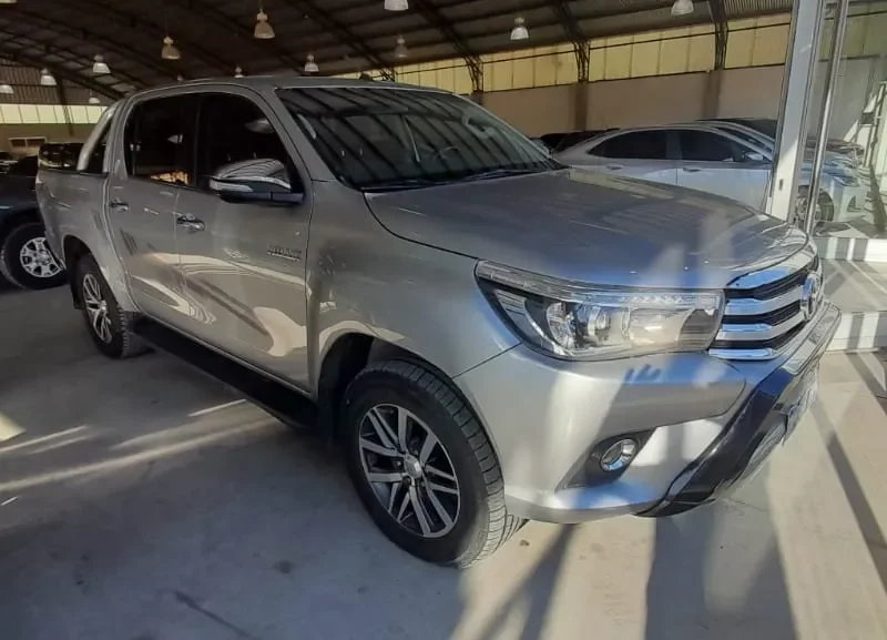 Toyota Hilux 2.8 TDI 4X4 DC SRX 2016