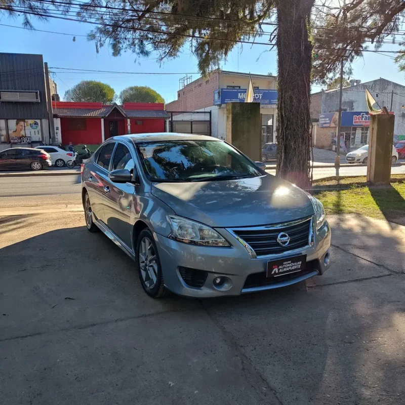 Nissan Sentra 1.8 SR Pure Drive CVT 2015