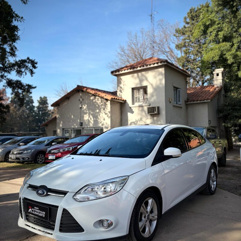 Ford Focus 2.0 SE Plus AT 4P 2014