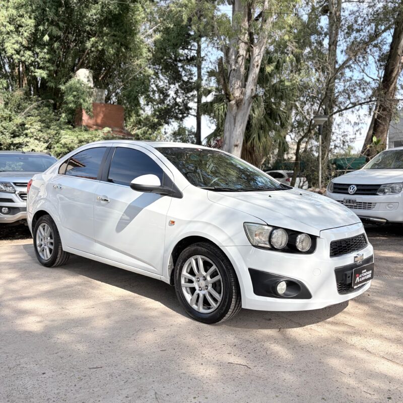 Chevrolet Sonic 1.6 LTZ 4P 2013