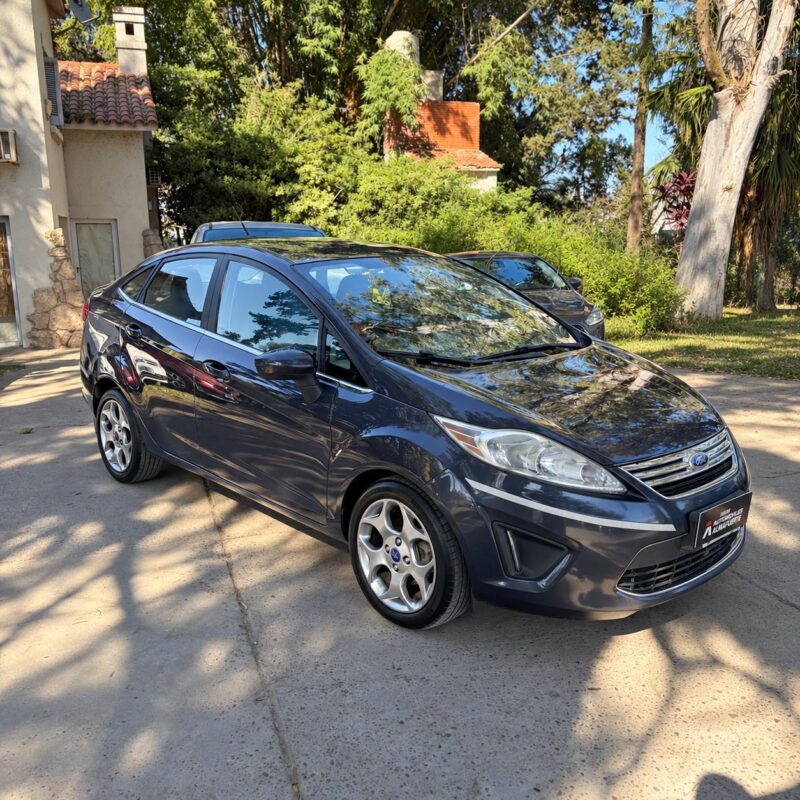 Ford Fiesta 1.6 Trend Kd 4P 2012