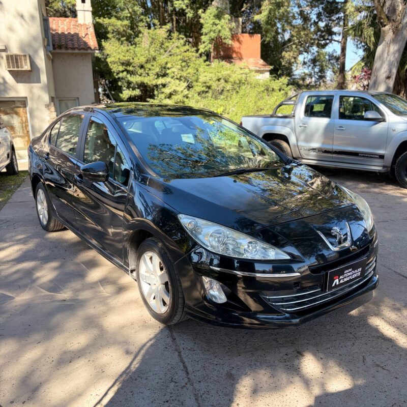 Peugeot 408 2.0 Allure Plus 2011
