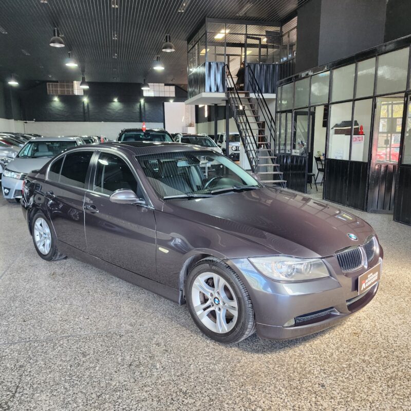 BMW 323i MT Full 2008